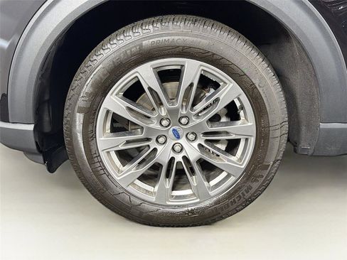 Used 2025 Ford Explorer Platinum AWD/4WD image 32