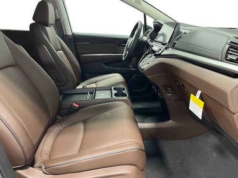 New 2026 Honda Odyssey Touring image 30