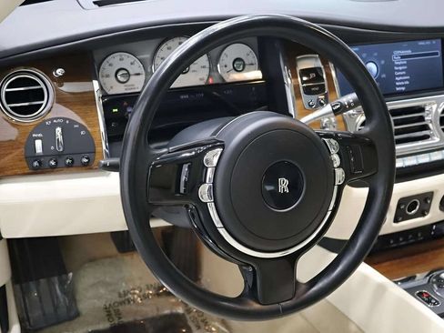 Certified 2010 Rolls-Royce Ghost RWD image 8