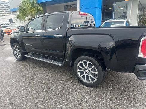 Used 2022 GMC Canyon Denali RWD image 8
