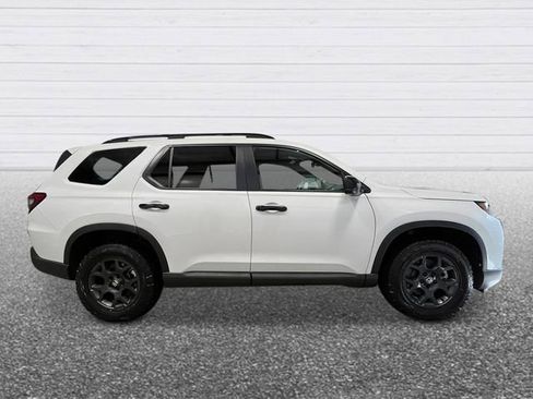 New 2026 Honda Pilot TrailSport image 8