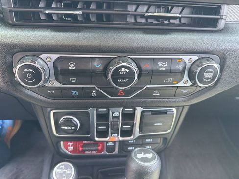 Used 2025 Jeep Wrangler Unlimited Sport S 4xe AWD/4WD image 16