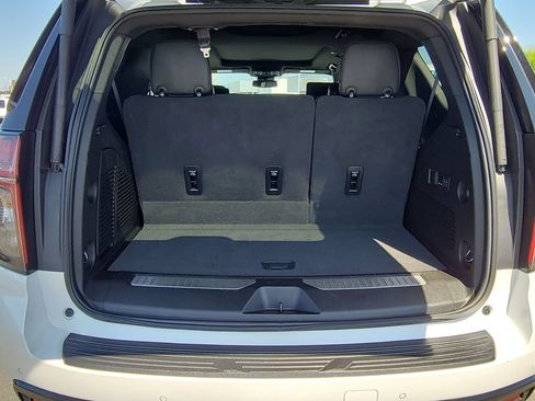 Used 2024 Chevrolet Tahoe RST w/ Luxury Package AWD/4WD image 27