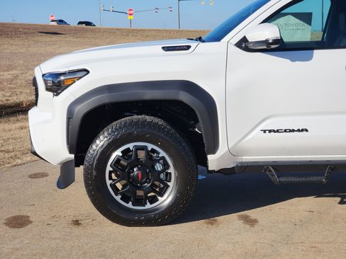 New 2026 Toyota Tacoma TRD Off-Road w/ TRD Off Road Premium Package image 10