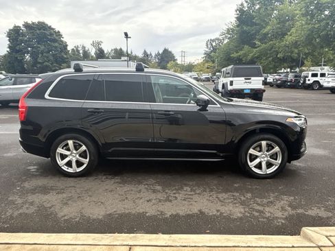 Used 2020 Volvo XC90 T6 Momentum AWD/4WD image 6