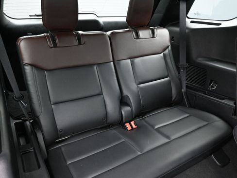 Used 2022 Ford Explorer Platinum w/ Equipment Group 601A image 26