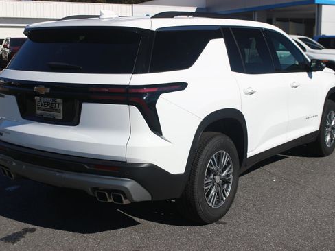 New 2025 Chevrolet Traverse LT w/ Driver Confidence Package image 7