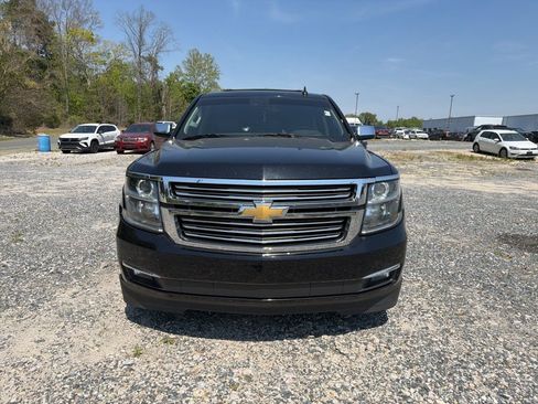 Used 2020 Chevrolet Suburban Premier AWD/4WD image 8