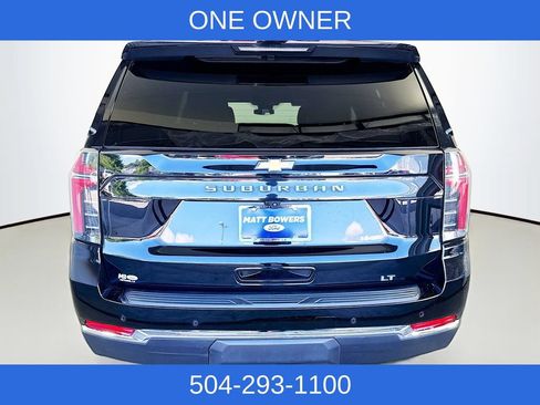 Used 2025 Chevrolet Suburban LT RWD image 8