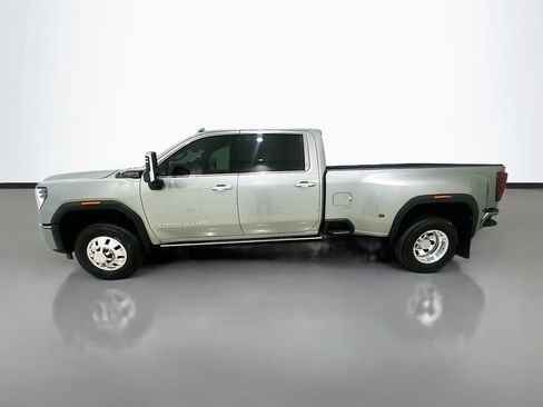 Used 2025 GMC Sierra 3500 Denali Ultimate AWD/4WD image 4