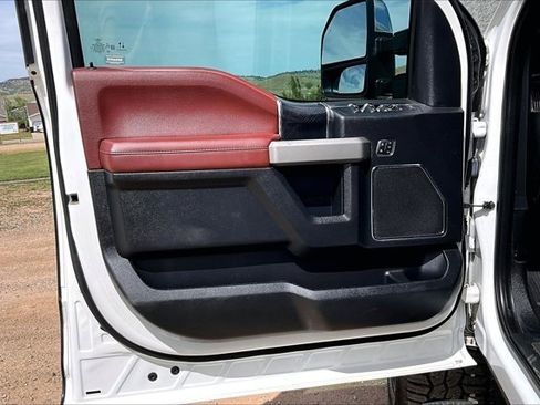 Used 2021 Ford F250 Platinum AWD/4WD image 21