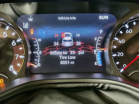 Used 2024 Jeep Compass Latitude image 20