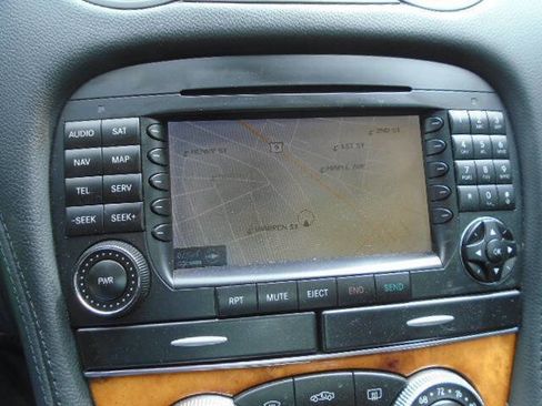 Used 2007 Mercedes-Benz SL 550 image 14