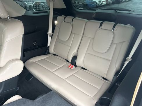 Used 2021 Ford Explorer Limited w/ Equipment Group 301A image 16