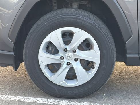 Used 2019 Toyota RAV4 LE image 36