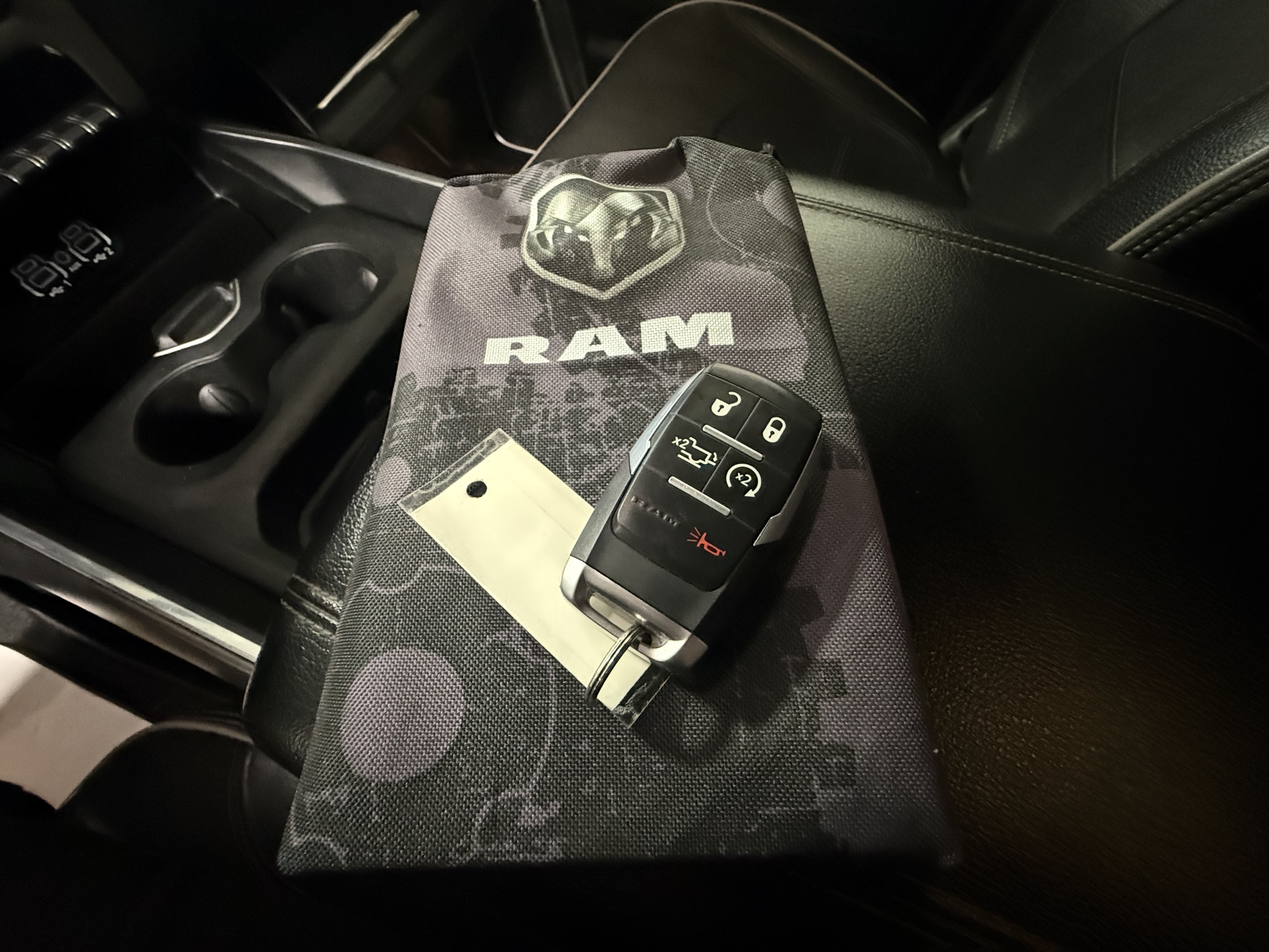 Used 2022 RAM 2500 Laramie w/ Night Edition AWD/4WD image 21