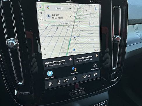 Certified 2023 Volvo XC40 Recharge Ultimate image 26