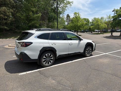 Used 2023 Subaru Outback Limited AWD/4WD image 21