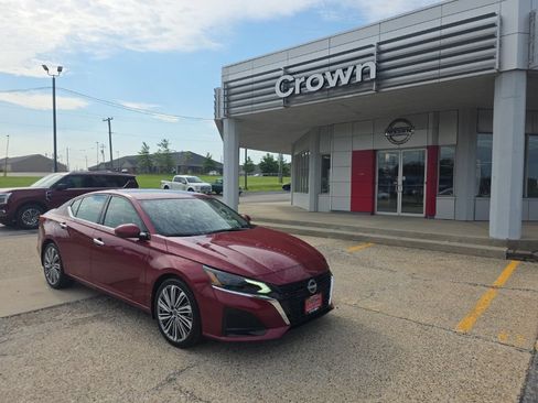 Used 2025 Nissan Altima 2.5 SL FWD image 1