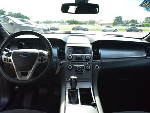 Used 2017 Ford Taurus SEL FWD image 30
