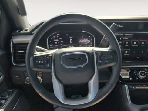 Used 2025 GMC Sierra 2500 Denali w/ Denali Reserve Package AWD/4WD image 12