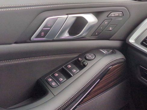 Used 2026 BMW X7 xDrive40i w/ M Sport Package image 37