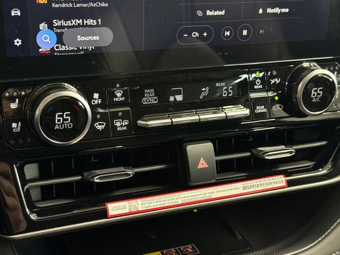 New 2026 Toyota Highlander Limited AWD/4WD image 27