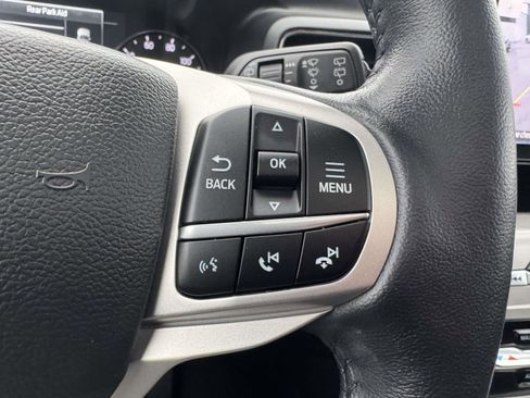 Used 2022 Ford Explorer XLT w/ Equipment Group 202A image 37