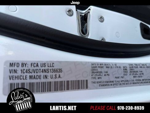 Used 2022 Jeep Wagoneer Series III w/ Premium Group I image 23