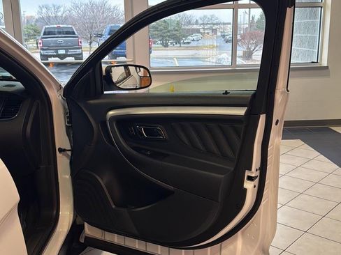 Used 2017 Ford Taurus SEL w/ Equipment Group 201A image 20