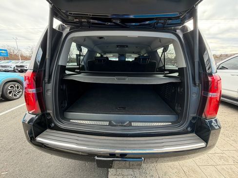 Used 2018 Chevrolet Suburban LT image 22