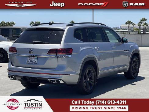 Used 2021 Volkswagen Atlas SE w/ Panoramic Sunroof Package FWD image 5