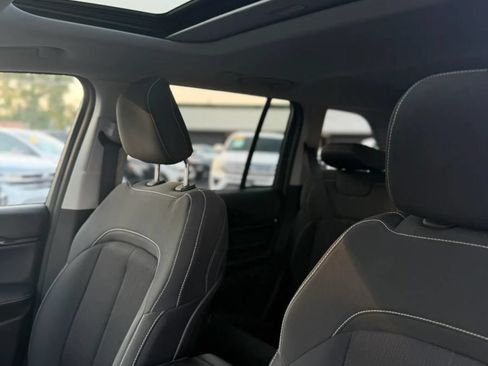 Used 2023 Jeep Grand Cherokee Laredo w/ Luxury Tech Group I AWD/4WD image 15