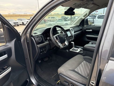 Used 2018 Toyota Tundra SR5 image 20