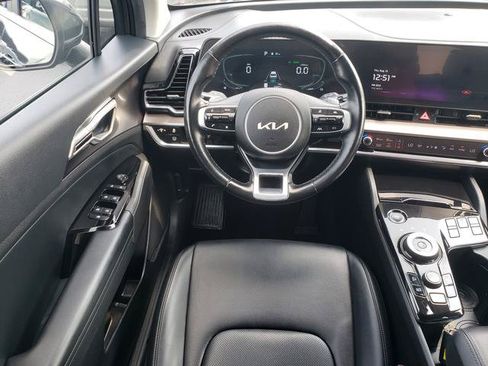 Used 2023 Kia Sportage EX AWD/4WD image 18
