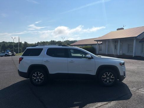 Used 2023 GMC Acadia SLT AWD/4WD image 10