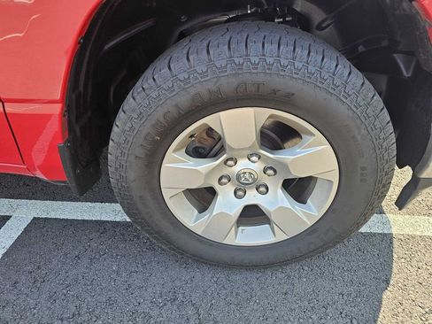 Used 2019 RAM 1500 Big Horn AWD/4WD image 24