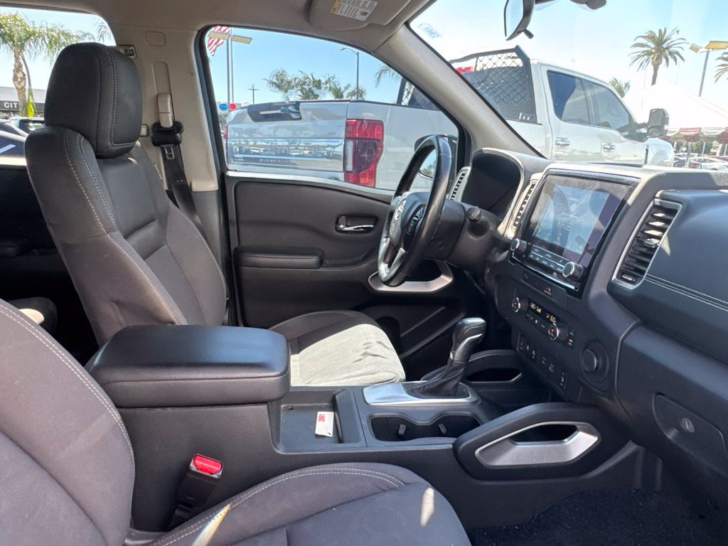 Used 2023 Nissan Frontier SV w/ Technology Package RWD image 8