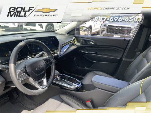 Used 2025 Chevrolet Trax ACTIV FWD image 13
