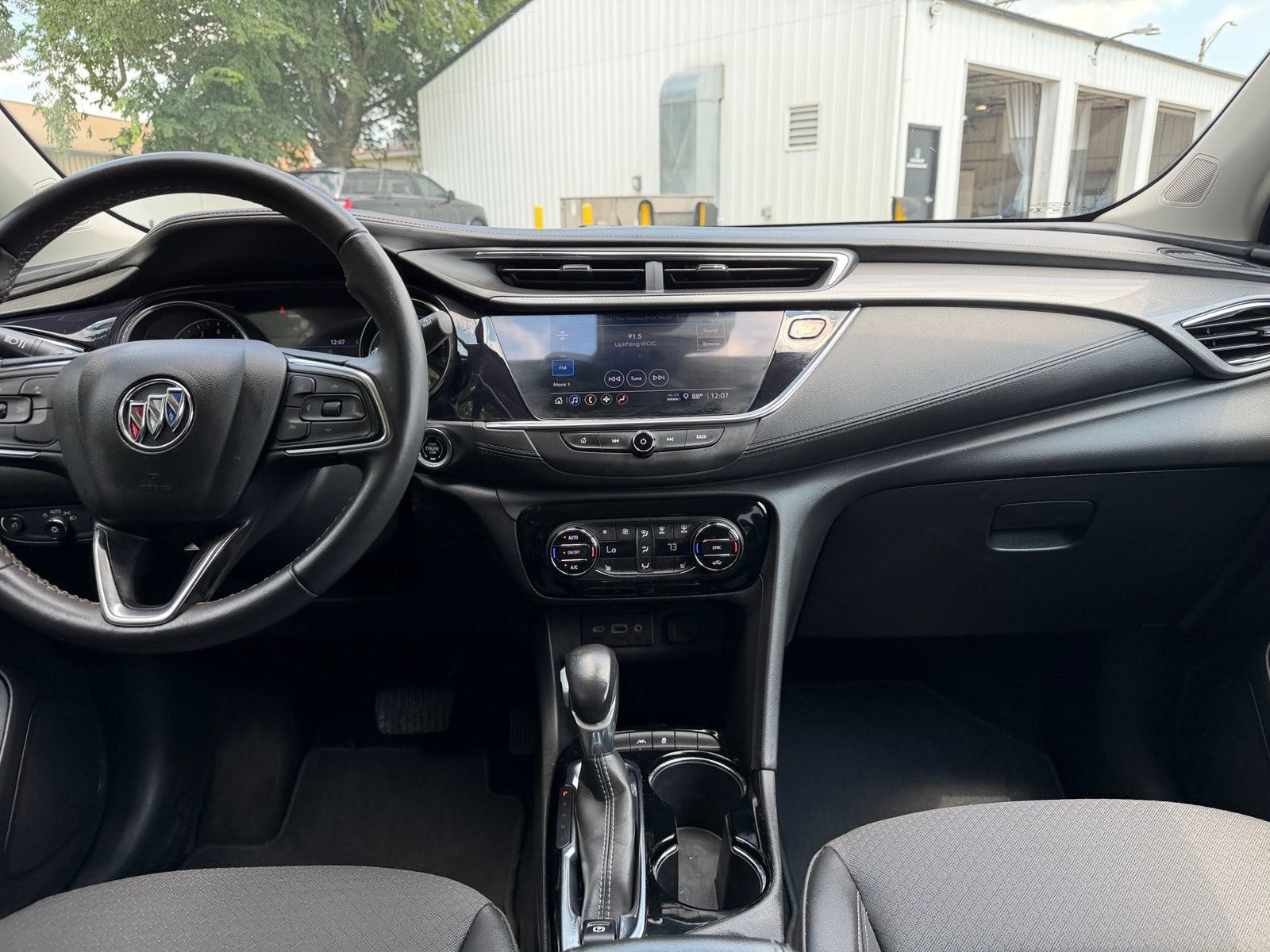 Used 2023 Buick Encore GX Select FWD image 18