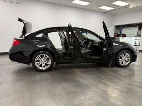 Used 2011 INFINITI G37 4dr x AWD w/ Premium Pkg image 23