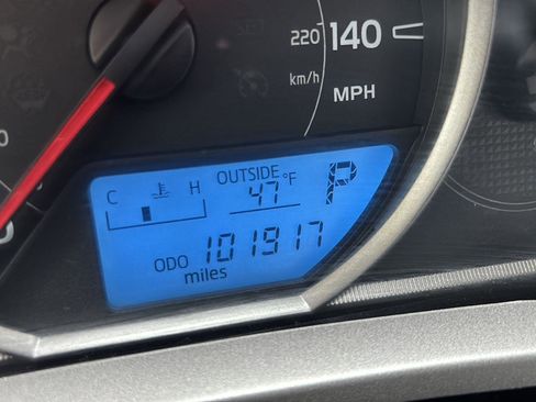 Used 2014 Toyota RAV4 LE AWD/4WD image 5