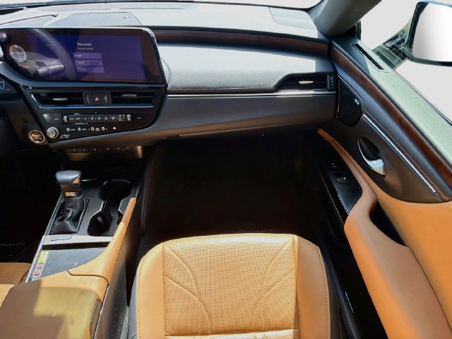 Used 2024 Lexus ES 350 Ultra Luxury w/ Accessory Package (Z2) FWD image 18