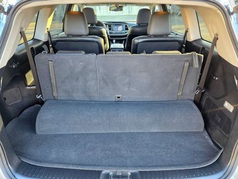 Used 2014 Toyota Highlander Limited Platinum image 37