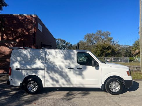 Used 2021 Nissan NV 2500 SV RWD image 6