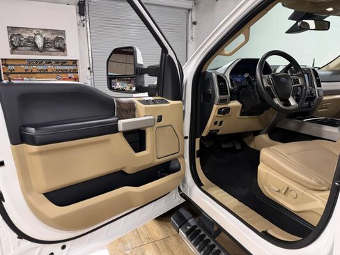 Used 2019 Ford F350 Lariat w/ Lariat Ultimate Package AWD/4WD image 11