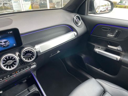 Used 2024 Mercedes-Benz GLB 250 image 39