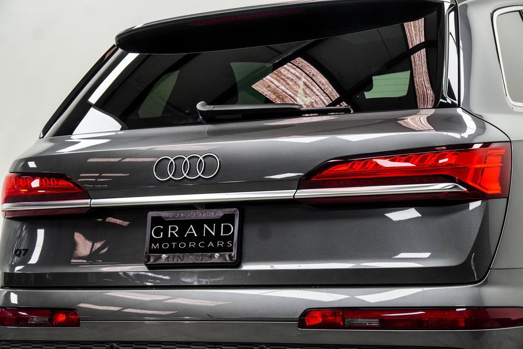 Used 2025 Audi Q7 3.0T Premium Plus AWD/4WD image 14