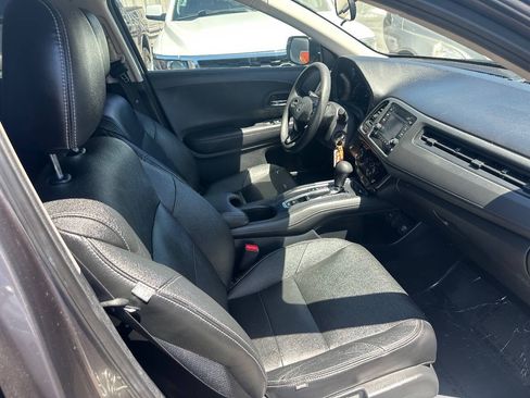 Used 2016 Honda HR-V LX image 16