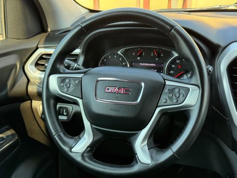 Used 2023 GMC Acadia SLT image 25